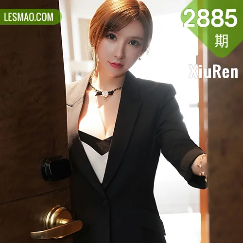 秀人网 周于希Sandy No.2885在线看图，清新氧气少女与复古油画光影交织的摄影美学探索