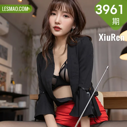 秀人网 陆萱萱 No.3961在线看图，春日樱花树下纯白精灵与复古油画少女双重写真摄影全记录