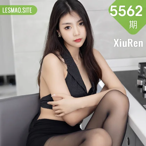 秀人网 可樂Vicky No.5562在线看图，秋日暖阳下的文艺写真拍摄全记录与幕后故事分享