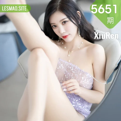 秀人网 杨晨晨Yome No.5651在线看图，纯白梦境与暗夜花火交织的视觉盛宴写真全记录