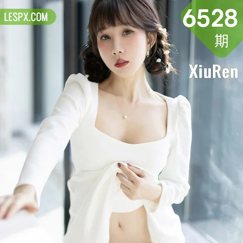 秀人网 波巧酱 No.6528在线看图，春日樱花树下纯白连衣裙少女写真拍摄全记录