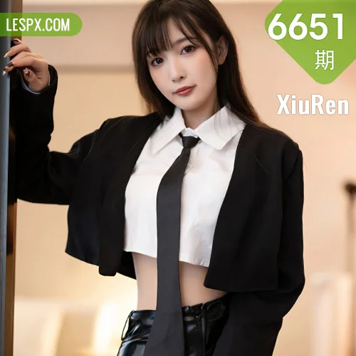 秀人网 林星阑 No.6651在线看图，春日花园与复古阁楼双景交织演绎柔美写真摄影故事