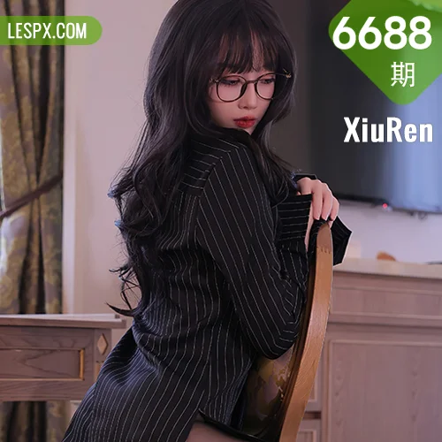 秀人网 玥儿玥er No.6688在线看图，春日花海与复古庭院双场景绝美写真摄影全记录