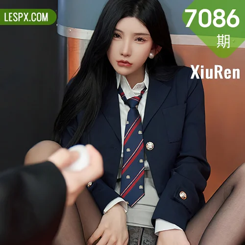 秀人网 周于希Sally No.7086在线看图，清新少女与复古女神的双重魅力写真全记录