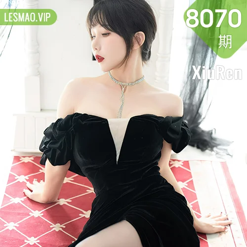 秀人网 波巧酱 No.8070在线看图，春日樱花树下纯白连衣裙少女写真摄影全记录