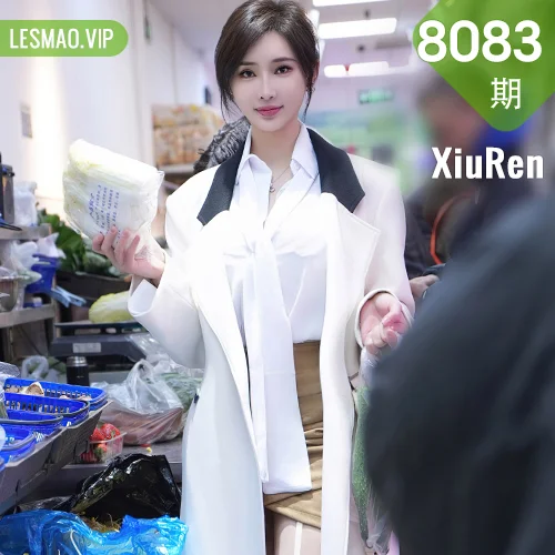 秀人网 Carol周妍希 No.8083在线看图，纯欲系写真摄影全记录从清晨露台到复古影棚的视觉盛宴