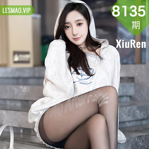 秀人网 王馨瑶yanni No.8135在线看图，纯欲风写真摄影全记录从服装搭配到光影构图的艺术创作解析