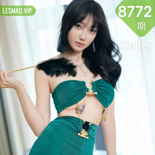 秀人网 玥儿玥 No.8772在线看图，清新少女与浪漫花园的邂逅演绎夏日唯美写真摄影故事