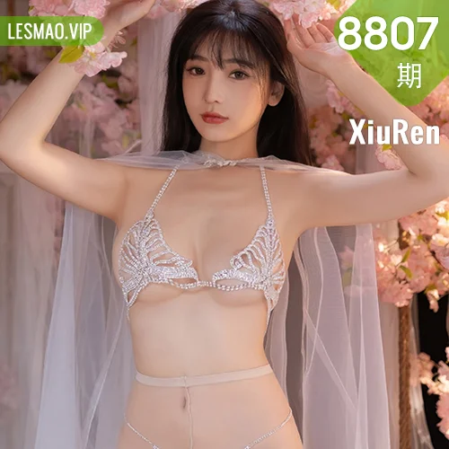 秀人网 陆萱萱 No.8807在线看图，清新系少女陆萱萱纯白花房写真绽放治愈魅力