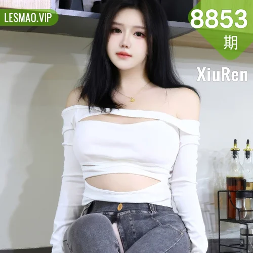 秀人网 小薯条nienie No.8853在线看图，春日蜜语写真集全解析，樱花树下的纯白梦境与复古阁楼光影艺术