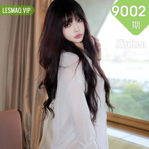 秀人网 酒精阿姨 No.9002在线看图，蕾丝睡裙微醺眼眸撩人心弦室内私房摄影全记录