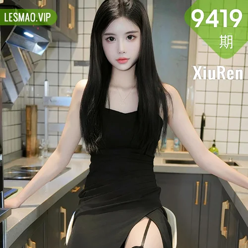 秀人网 Erikaki No.9419在线看图，春日花海与复古阁楼双景别唯美写真全记录