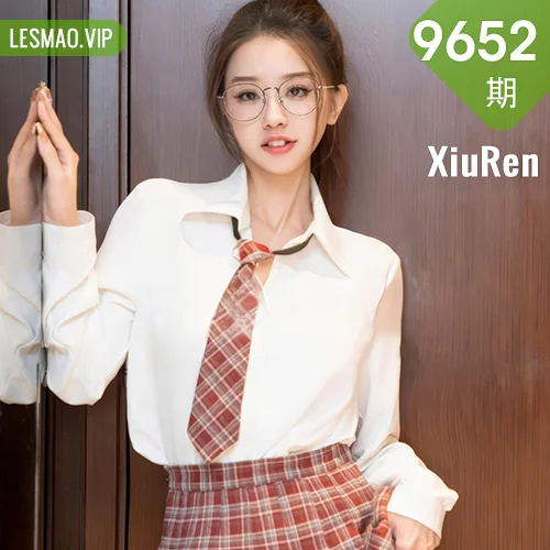 秀人网 Well11 No.9652在线看图，清新系写真杨晨晨Yome圣诞主题室内外场景全记录