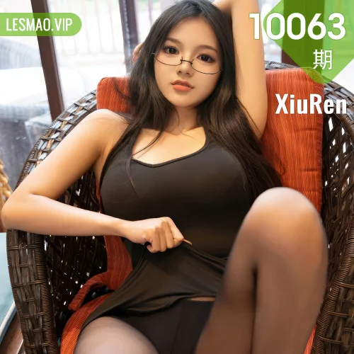 秀人网 慕慕A No.10063在线看图，清新少女与复古女郎的双面魅力写真摄影全记录