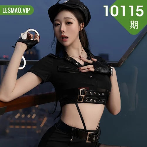 秀人网 小逗逗 No.10115在线看图，春日樱花树下纯白连衣裙少女写真拍摄故事全记录