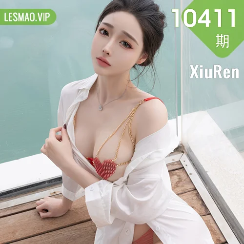 秀人网 小逗逗 No.10411在线看图，清新少女与梦幻光影交织的初夏写真全记录