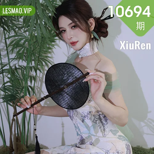 秀人网 阿依莎 No.10694在线看图，春日花语与光影交织的浪漫邂逅写真摄影全记录