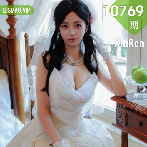 秀人网 朱朱molly No.10769在线看图，清新少女与复古胶片交织的午后摄影诗篇