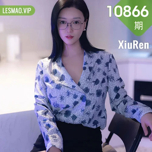 秀人网 雅茹老师 No.10866在线看图，柔光下纯白吊带裙少女与复古油画风私房写真全记录