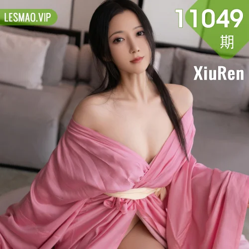 秀人网 鱼子酱Fish No.11049在线看图，光影交织下的纯真与性感写真摄影全记录